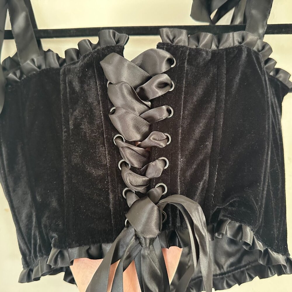 Dolls Kill Widow NWOT Night Whispers Velvet Satin Trim Lace Up Corset Medium - Picture 7 of 12